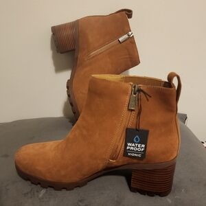 New Vionic Wilma Shoes Women Size 9.5 Tan Leather Pull On Side Zip Ankle Bootie